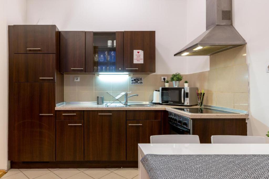 Downtown Home In The Gozsdu Garden 부다페스트 외부 사진