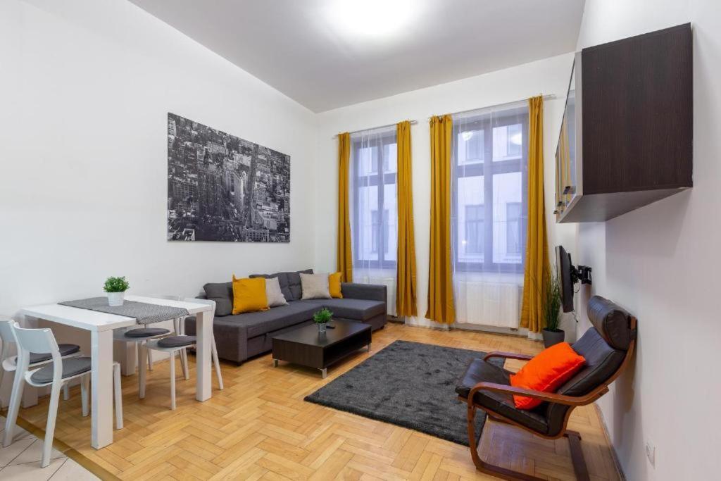 Downtown Home In The Gozsdu Garden 부다페스트 외부 사진